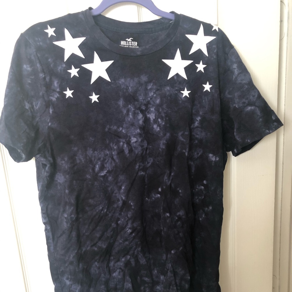 Hollister tee